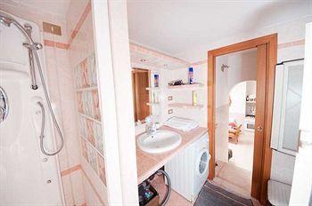 Terrazza San Pietro Apartment Рим Екстериор снимка